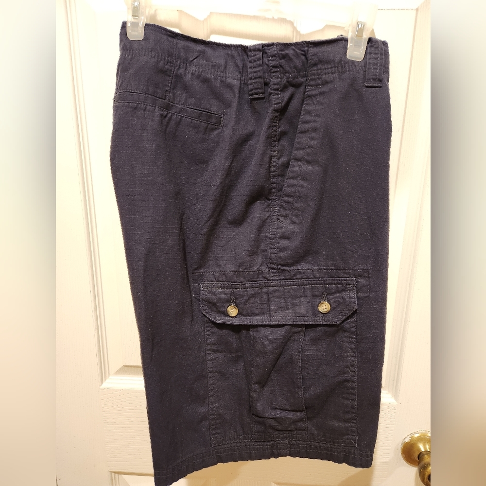 Club Room, Cargo Shorts, Waist 40", 10" Inseam, Navy